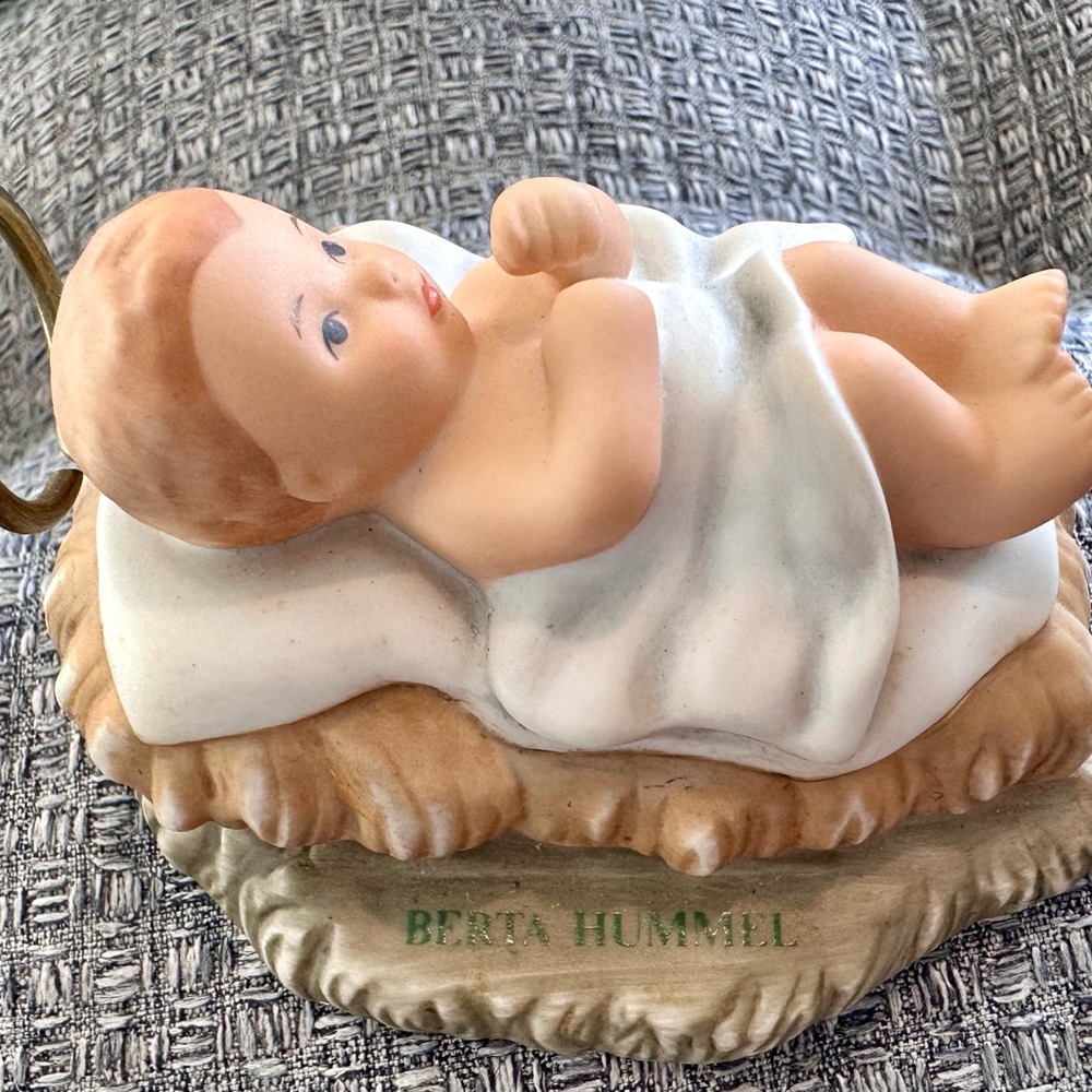Berta Hummel Baby Jesus figurine, model number BH 26/C